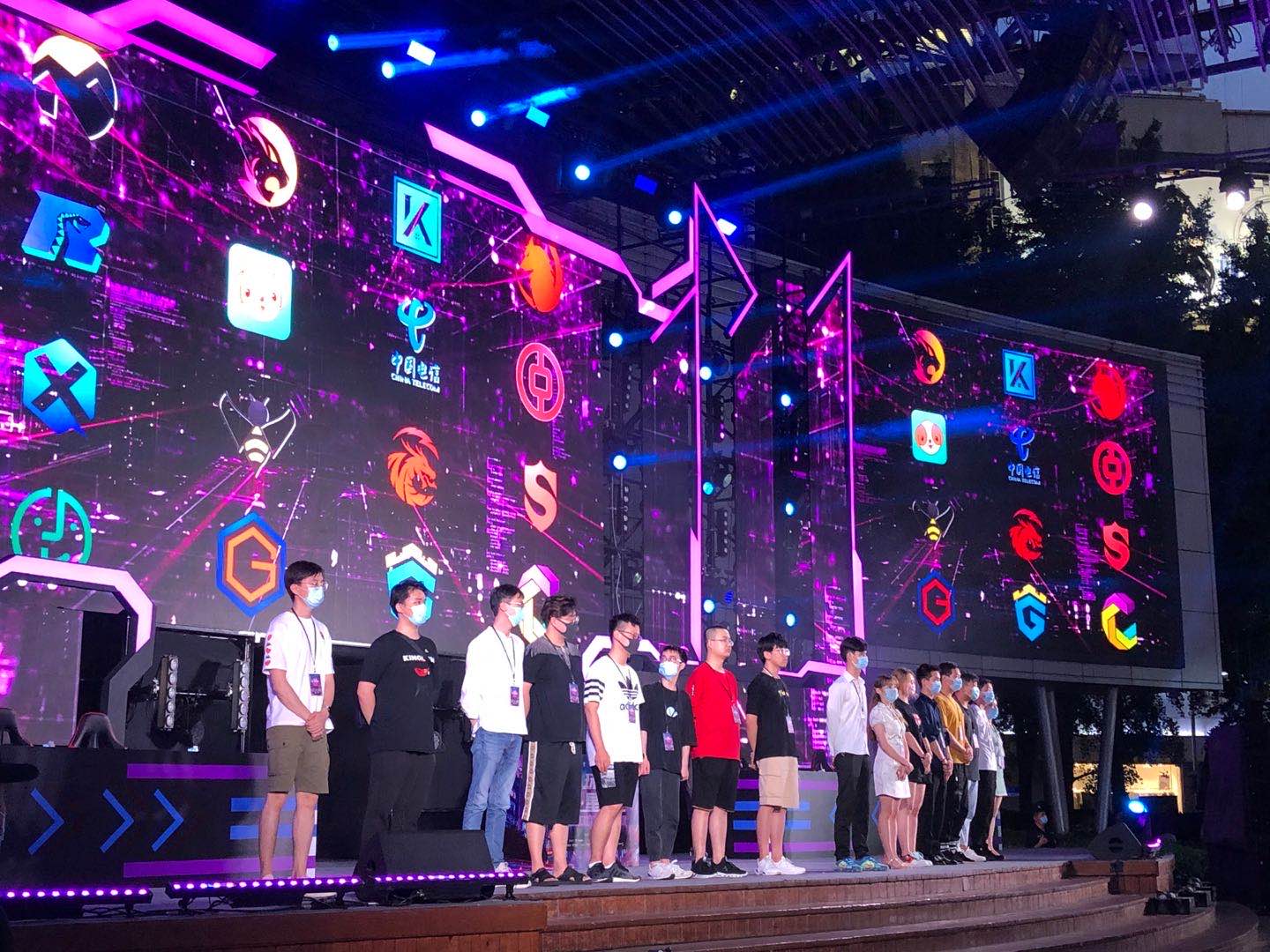 激烈的联赛 激烈的联赛