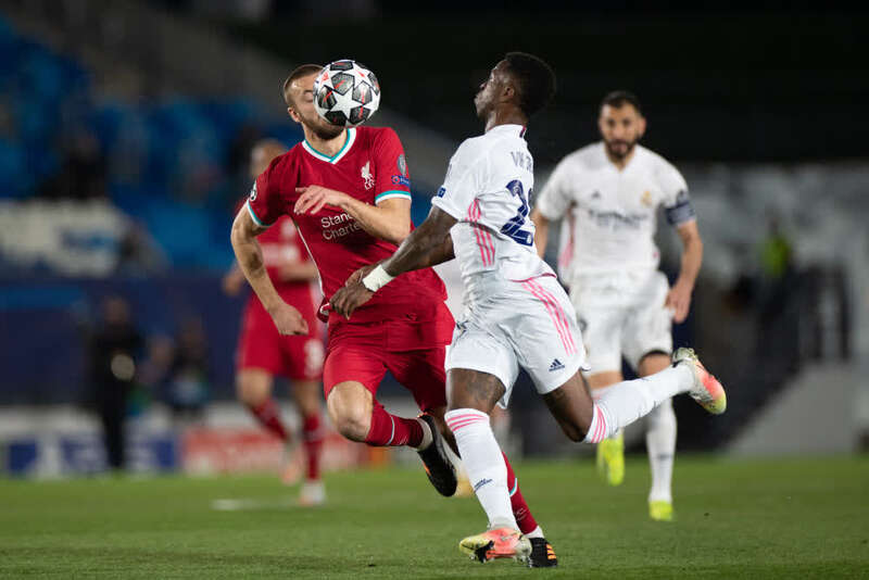 面临高额奢 面临高额奢