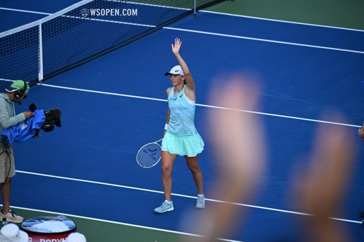 由于赛程与 由于赛程与