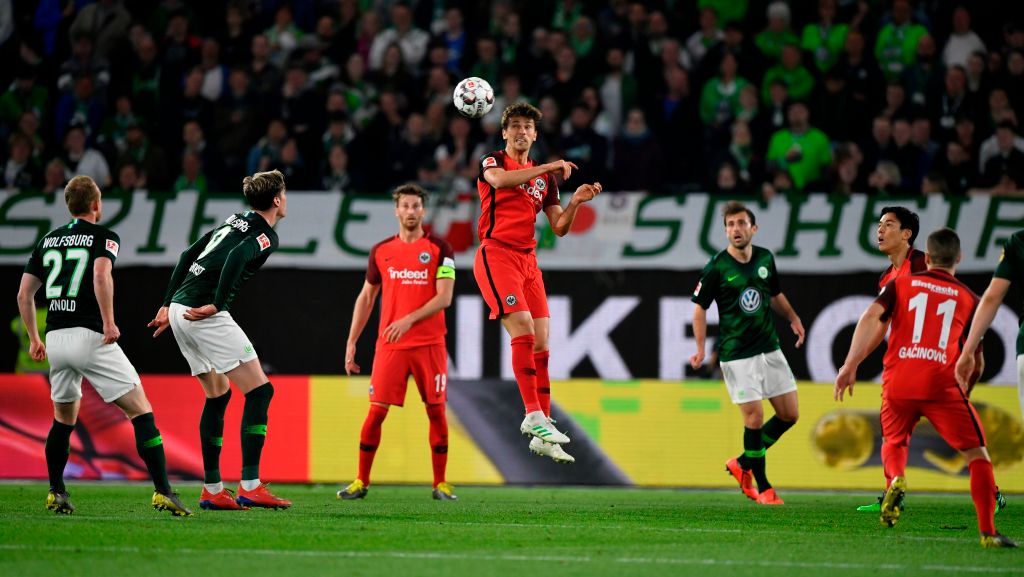 两人在场边 两人在场边