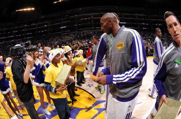 以其卓越的 以其卓越的