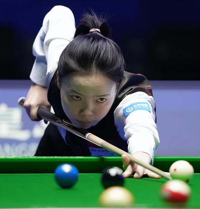 纷呈的足球 纷呈的足球